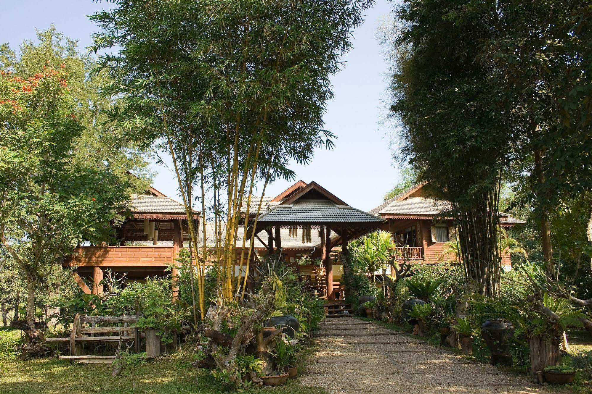 Khum Lanna Hotel Phrao Eksteriør billede